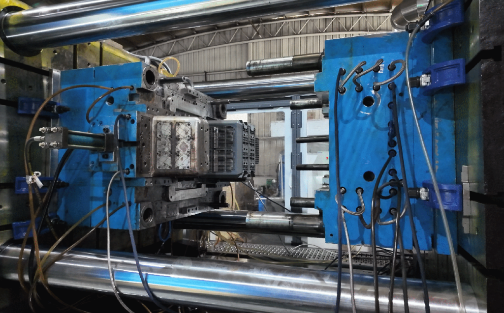 plastic injection machine