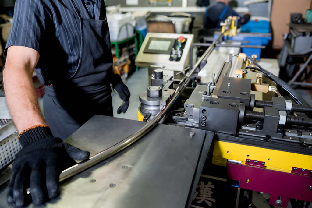 Injection Molding Machine Repairing